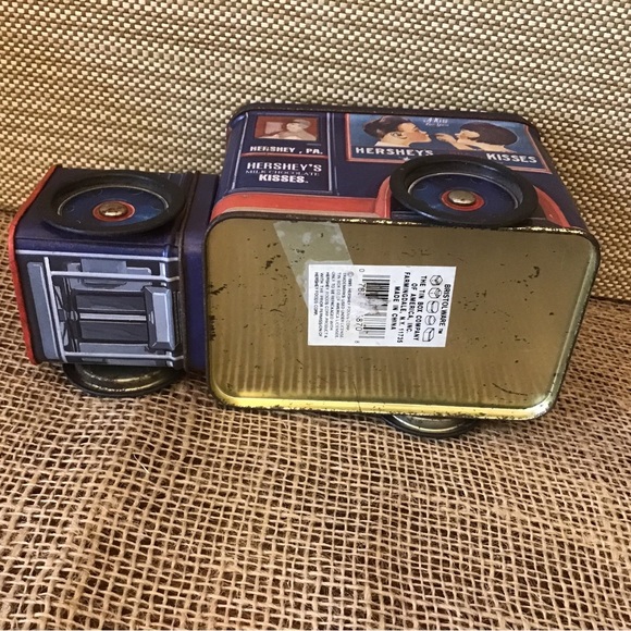 Hershey’s Chocolate 1995 delivery truck tin container - Picture 7 of 7